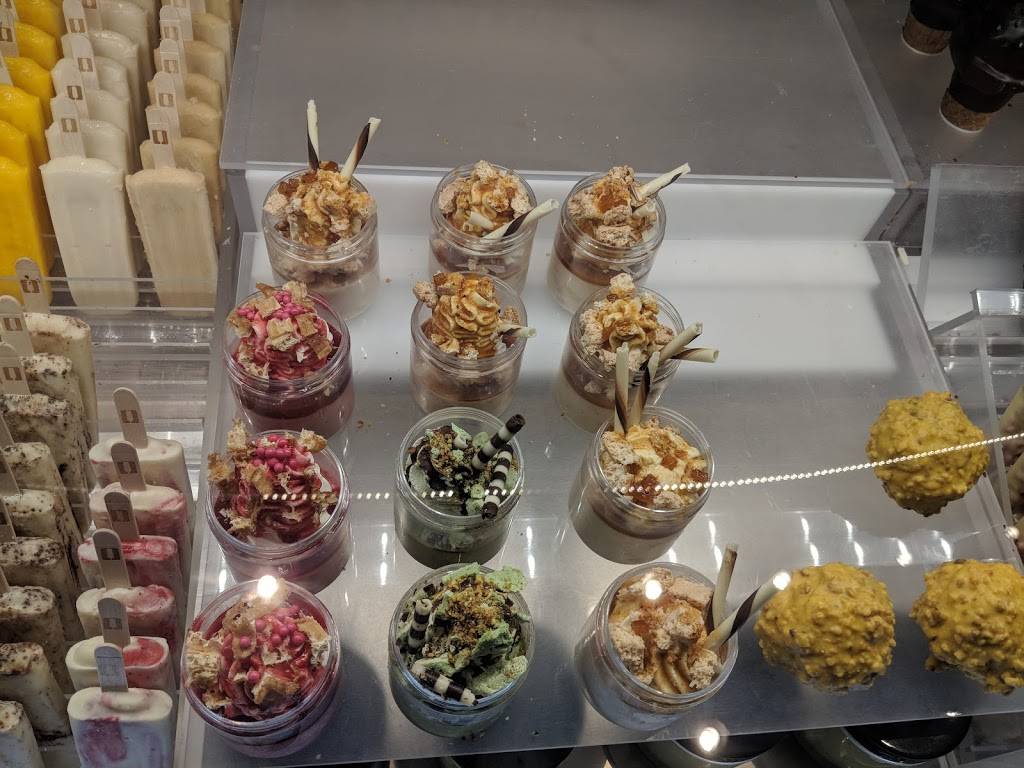 Merci Clement | bakery | 223 Broadway, Santa Monica, CA 90401, USA | 3108493529 OR +1 310-849-3529