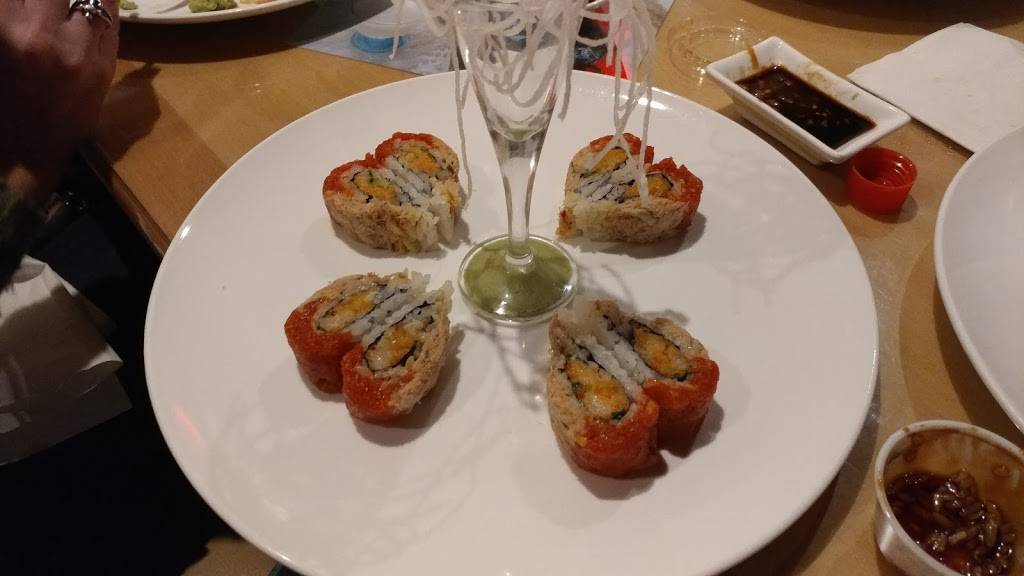 Oishi Sushi | restaurant | 817 Botetourt Ct #105, Chesapeake, VA 23320, USA | 7573820011 OR +1 757-382-0011