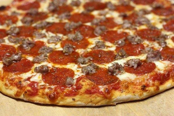 Brunos Pizzeria | restaurant | 1037 S Myrtle Ave, Willard, OH 44890, USA | 4199333600 OR +1 419-933-3600