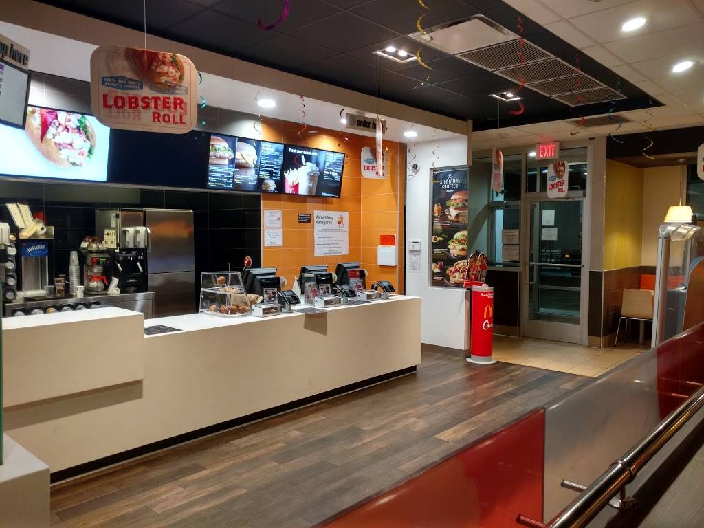 McDonalds | cafe | 2500 New London Turnpike, East Greenwich, RI 02818, USA | 4018214900 OR +1 401-821-4900