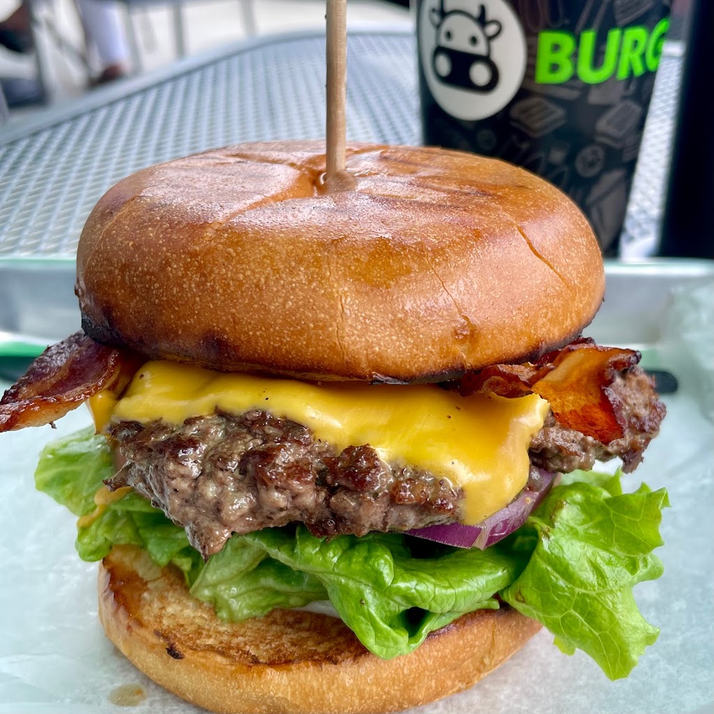 Basic Burger - Lenfant Plaza | restaurant | 470 LEnfant Plaza SW suite 806, Washington, DC 20024, USA | 2029482408 OR +1 202-948-2408