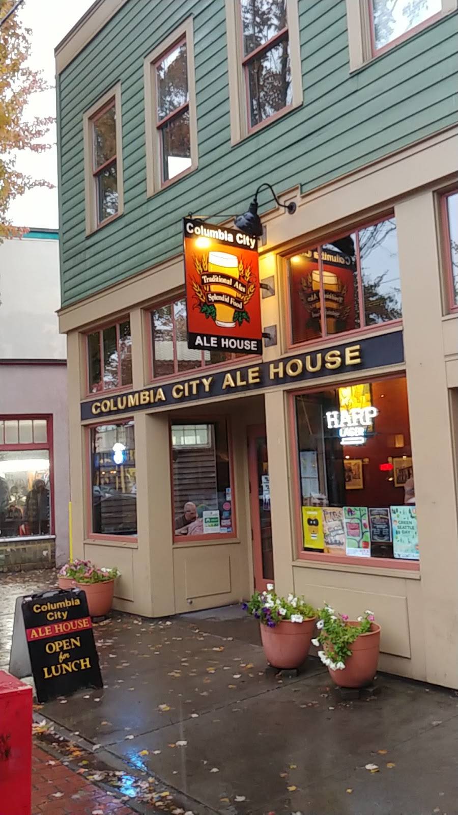 Columbia City Ale House | restaurant | 4914 Rainier Ave S, Seattle, WA 98118, USA | 2067235123 OR +1 206-723-5123