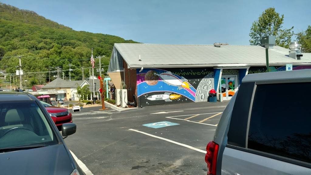 Mojo Burrito | restaurant | 3950 Tennessee Ave, Chattanooga, TN 37409, USA | 4238226656 OR +1 423-822-6656