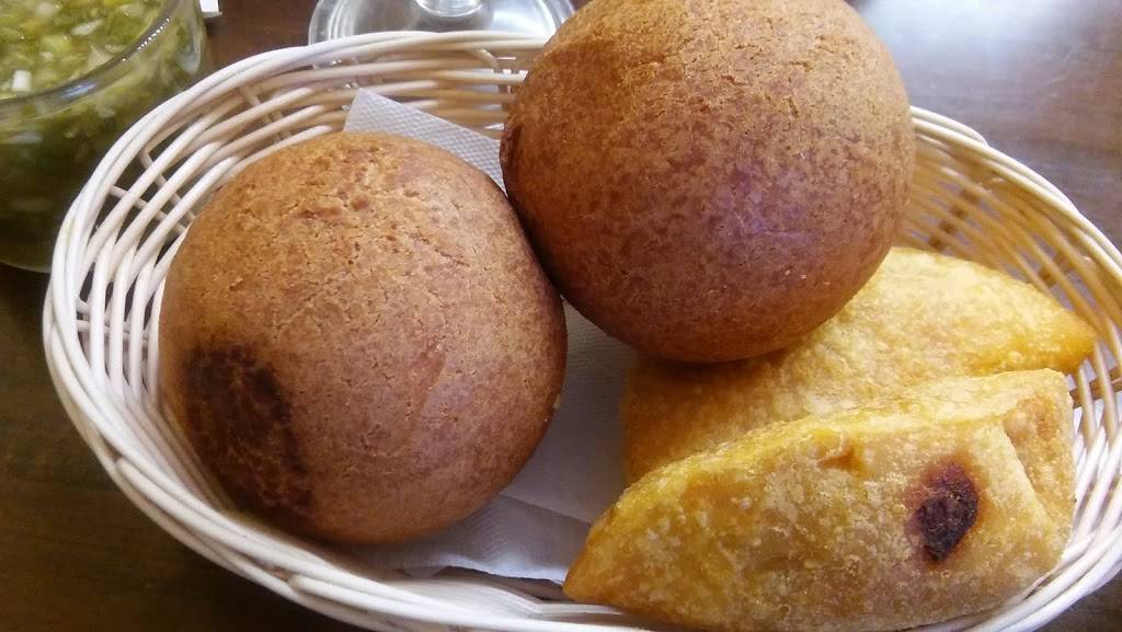 El Cafetero Bakery | restaurant | 124 E Post Rd # B, White Plains, NY 10601, USA | 9149498385 OR +1 914-949-8385