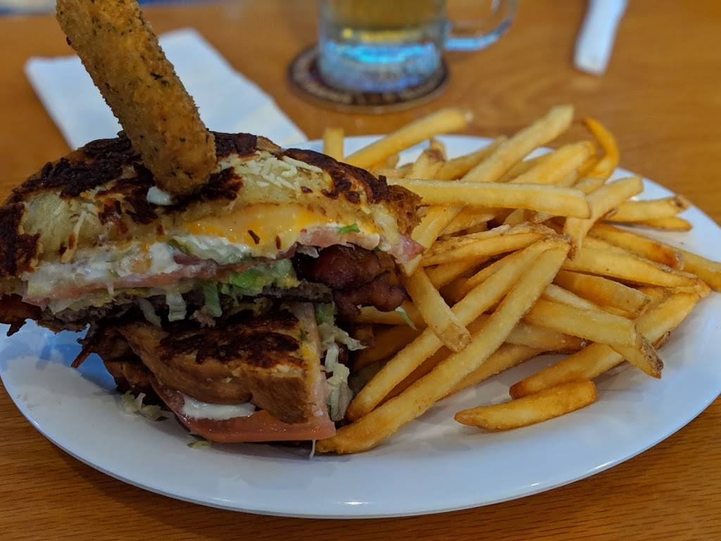 Beef O Bradys | restaurant | 8810 N Himes Ave, Tampa, FL 33614, USA | 8139362058 OR +1 813-936-2058