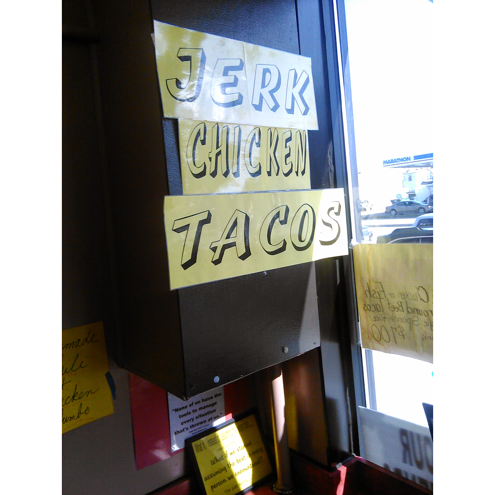 Tees Snack Shop | restaurant | 5118 W Madison St, Chicago, IL 60644, USA | 7732611306 OR +1 773-261-1306