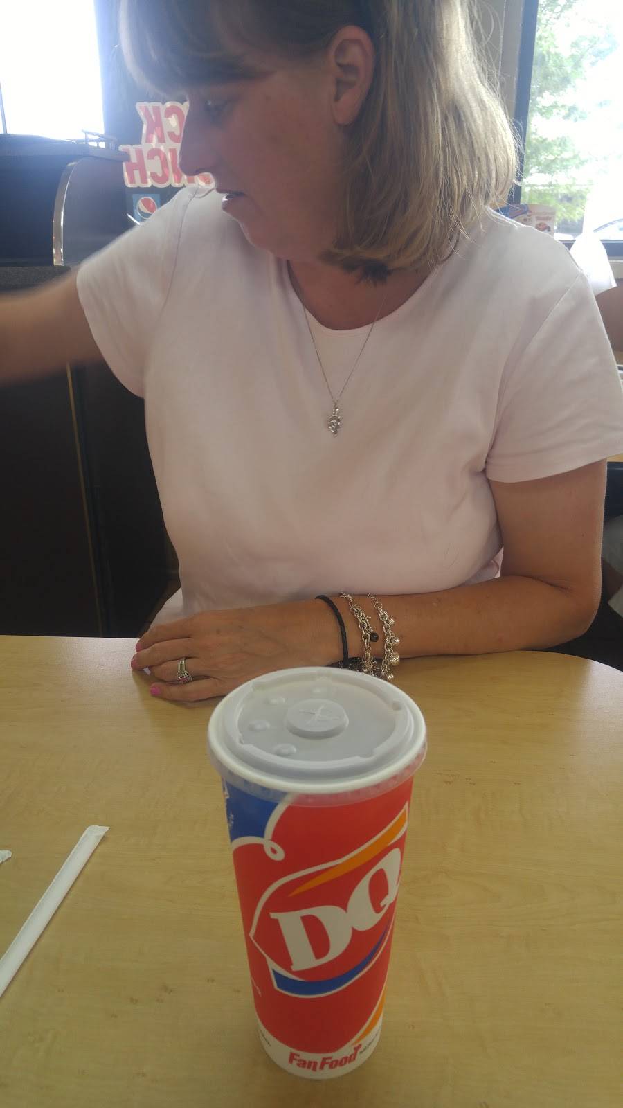 Dairy Queen | restaurant | 314 N Baltimore Ave, Derby, KS 67037, USA | 3167880781 OR +1 316-788-0781