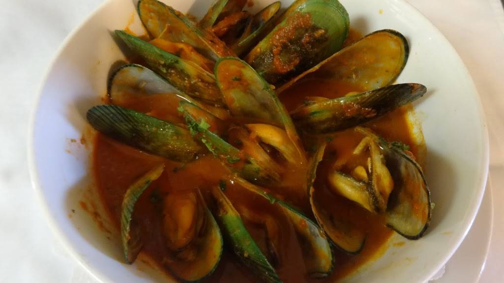 The Fish House Bar & Grill | restaurant | 972 Main St, Watsonville, CA 95076, USA | 8317283333 OR +1 831-728-3333