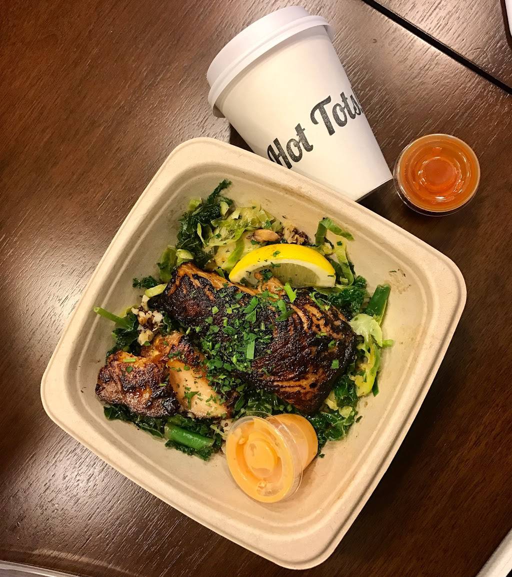 Brown Bag Seafood Co. | restaurant | Revival Food Hall, 125 S Clark St, Chicago, IL 60603, USA | 7737706173 OR +1 773-770-6173