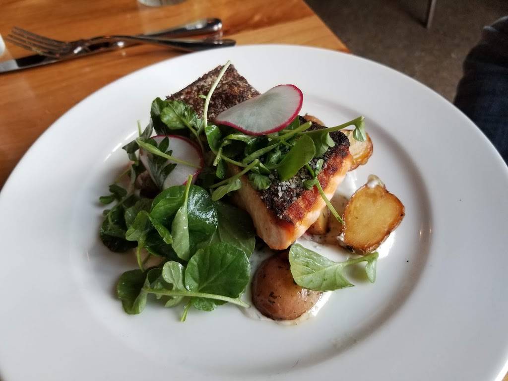 Clay Pigeon Food & Drink | restaurant | 2731 White Settlement Rd, Fort Worth, TX 76107, USA | 8178828065 OR +1 817-882-8065