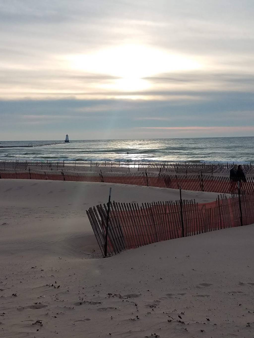 Sunset Side Concessions (North Beach) | restaurant | Stearns Park Beach, Lakeshore Dr. Ludington, MI 49431, USA | 2319072607 OR +1 231-907-6237
