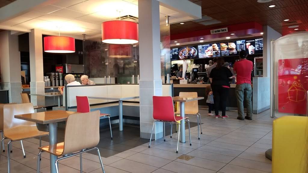 McDonalds | cafe | 558 Peavine Rd, Crossville, TN 38555, USA | 9314566850 OR +1 931-456-6850