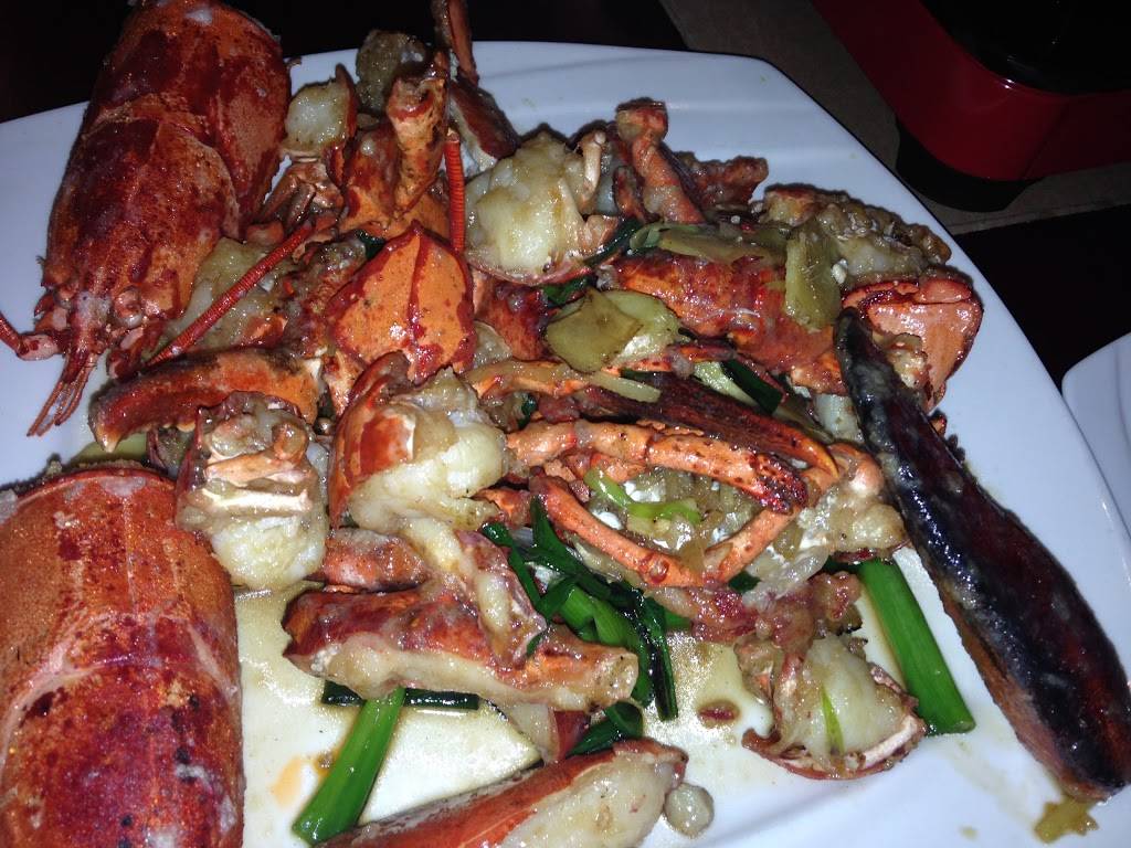 Lucky Star Chinese Restaurant | restaurant | 8919 Ridge Ave, Philadelphia, PA 19128, USA | 2154823760 OR +1 215-482-3760