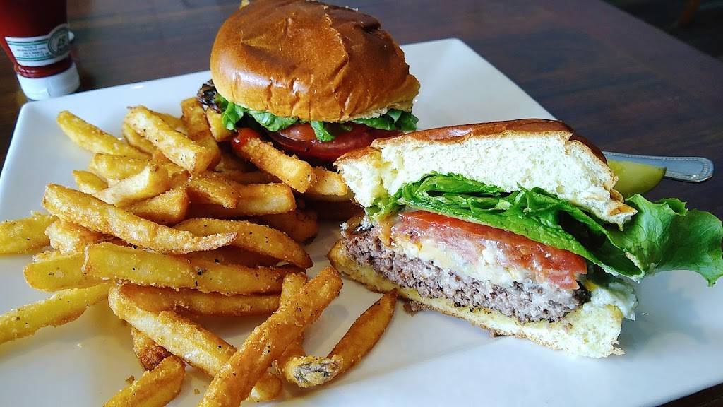 The IowaStater Restaurant | restaurant | 2100 Green Hills Dr, Ames, IA 50014, USA | 5152682238 OR +1 515-268-2238