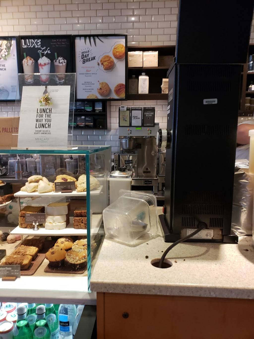 Starbucks | cafe | 2038 Lyndell Terrace #102, Davis, CA 95616, USA | 5307534756 OR +1 530-753-4756