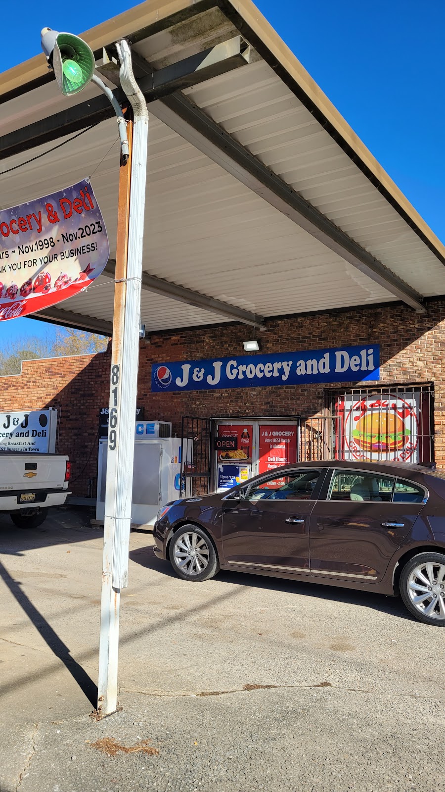 J & J Grocery | restaurant | 8169 Dickey Springs Rd, Bessemer, AL 35022, USA | 2054256760 OR +1 205-425-6760