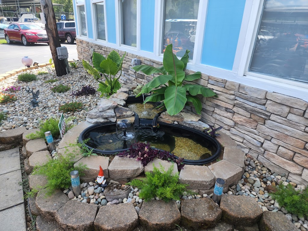 Union Landing Restaurant | restaurant | 2932 Louisville Boatdock Rd, Louisville, TN 37777, USA | 8659808004 OR +1 865-980-8004