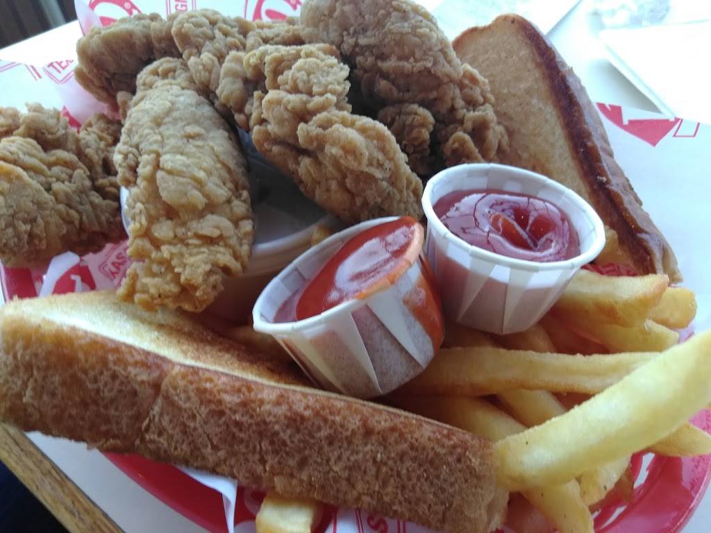 Dairy Queen Store | restaurant | HWY 87 AND I-10, Comfort, TX 78013, USA | 8309953200 OR +1 830-995-3200