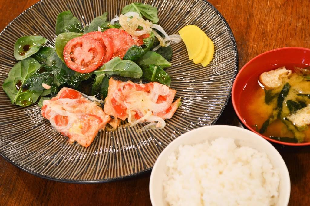 Sachi Sushi | restaurant | 7980 Niwot Rd, Market, Niwot, CO 80503, USA | 3036520238 OR +1 303-652-0238