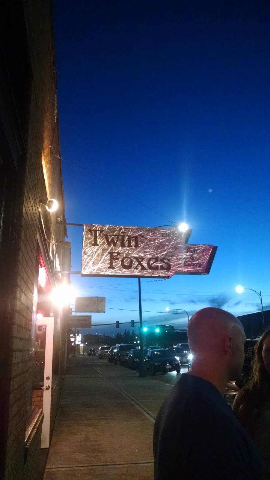 Twin Foxes | night club | 2718 Hewitt Ave, Everett, WA 98201, USA | 4252492299 OR +1 425-249-2299