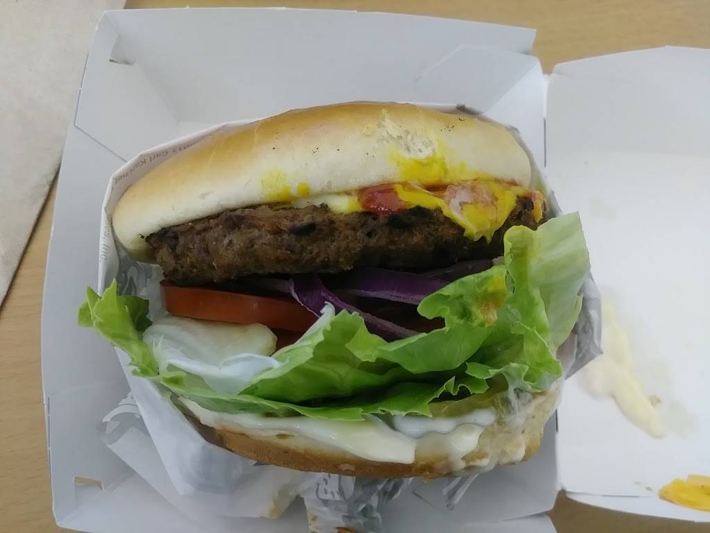 Carls Jr. / Green Burrito | restaurant | 1070 E Bastanchury Rd, Fullerton, CA 92835, USA | 7142561154 OR +1 714-256-1154