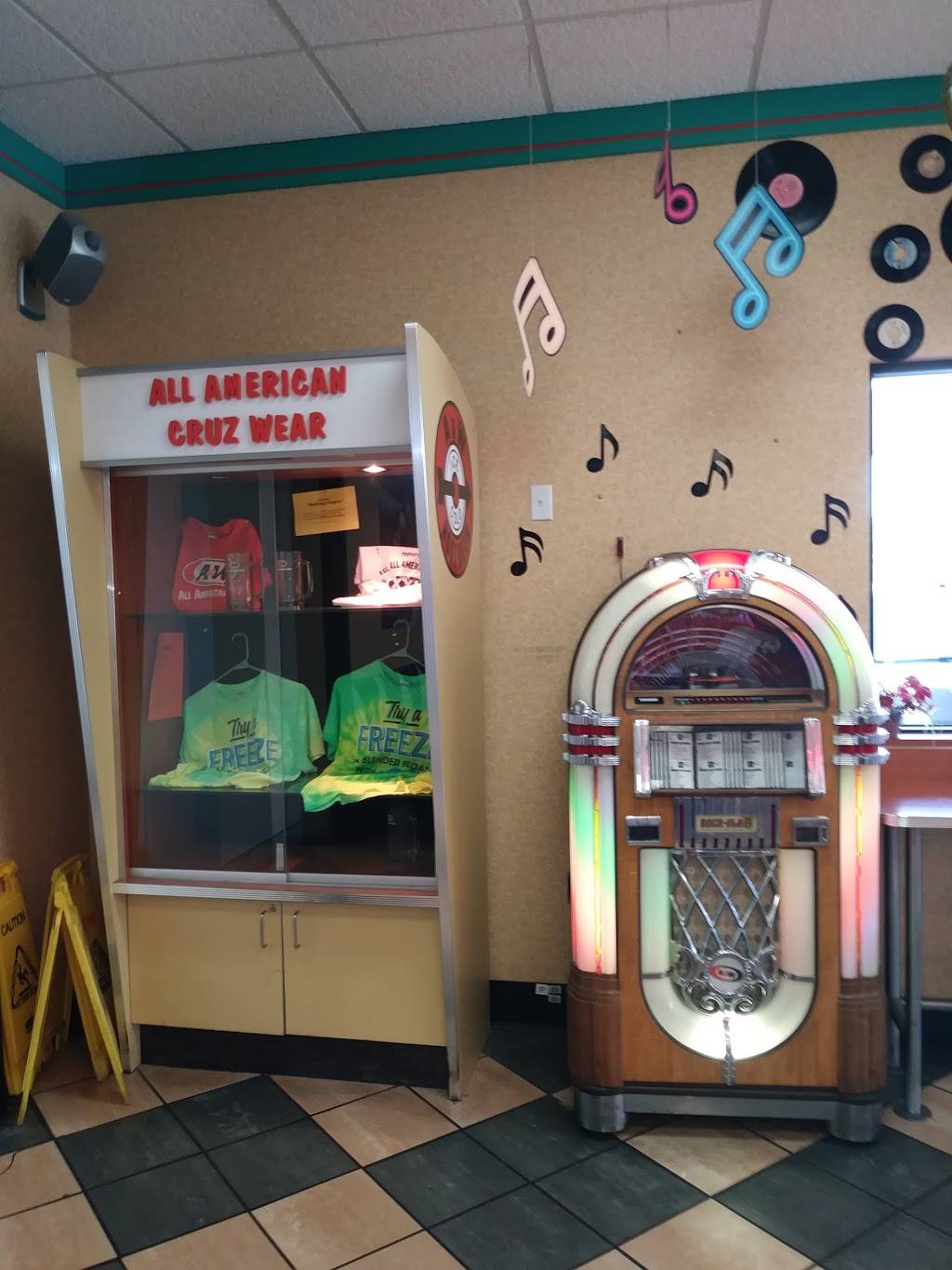 A&W Restaurant | restaurant | 3011 W Thompson Rd, Fenton, MI 48430, USA | 8107503002 OR +1 810-750-3002