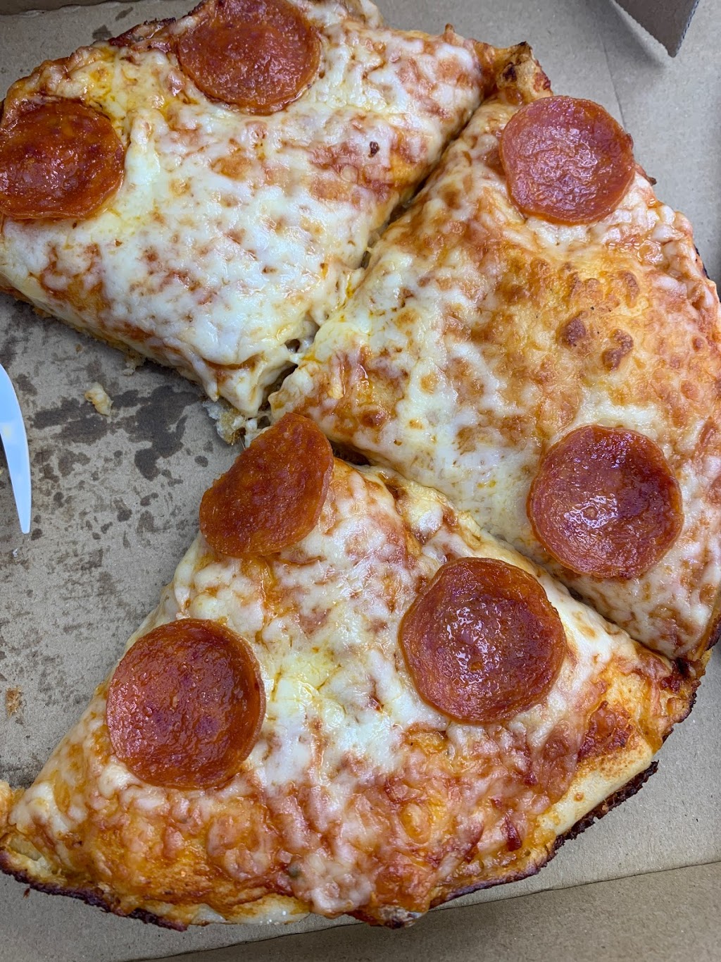 Castle Novo Pizza | restaurant | 3001 W 12th Ave, Hialeah, FL 33012, USA | 3058260664 OR +1 305-826-0664