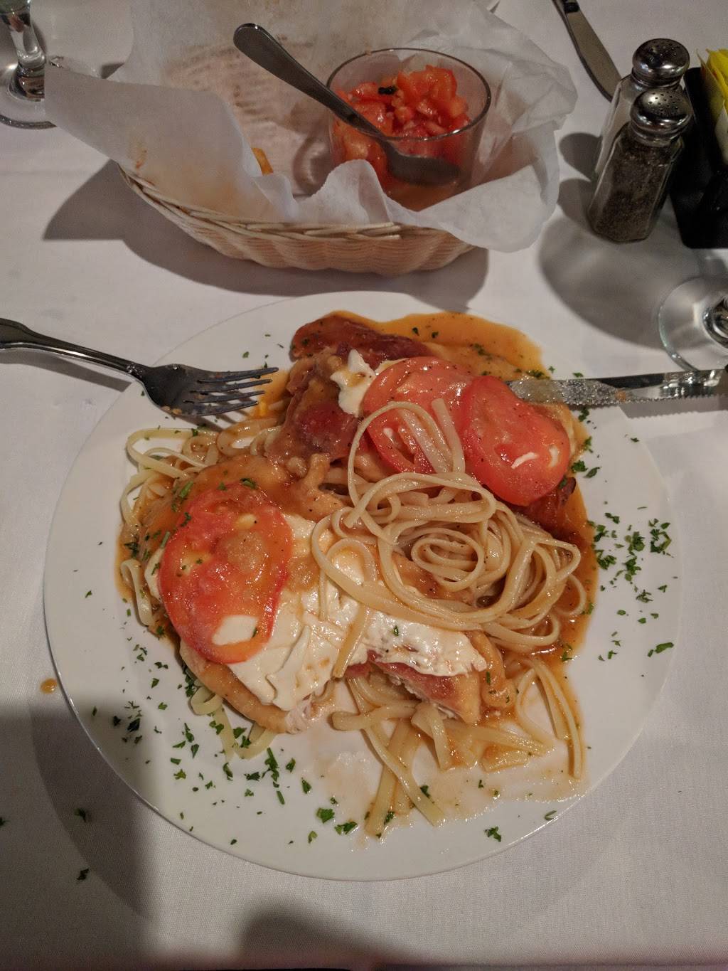 Tesoro | restaurant | 4400 Connecticut Ave NW, Washington, DC 20008, USA | 2023636766 OR +1 202-363-6766