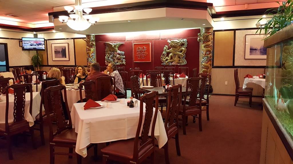 Silver Pond | restaurant | 4285 FL-7, Lauderdale Lakes, FL 33319, USA | 9544868885 OR +1 954-486-8885