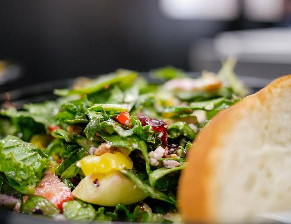 Green District Salads | restaurant | 126 Breckenridge Ln, Louisville, KY 40207, USA | 5024095293 OR +1 502-409-5293