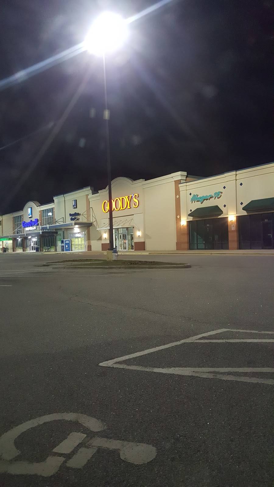 Papa Johns Pizza | restaurant | 9701 Ford Ave Suite 102, Richmond Hill, GA 31324, USA | 9124591766 OR +1 912-459-1766