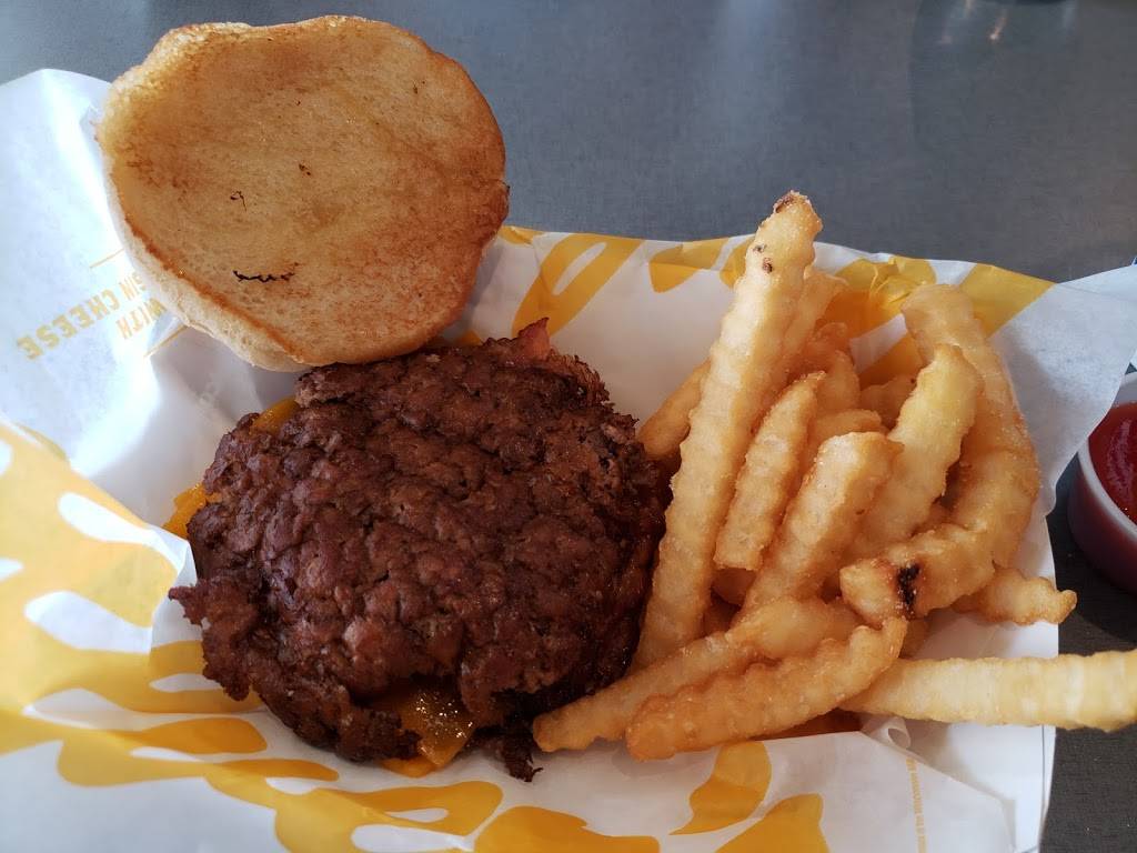 Culvers | restaurant | 1904 N Main St, Summerville, SC 29486, USA | 8439005565 OR +1 843-900-5565