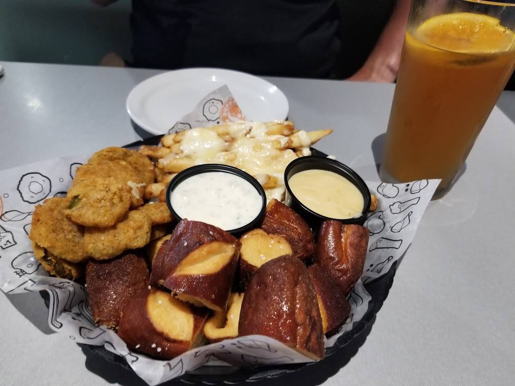 Buffalo Wings & Rings | restaurant | 5486 Dixie Hwy, Fairfield, OH 45014, USA | 5138299464 OR +1 513-829-9464