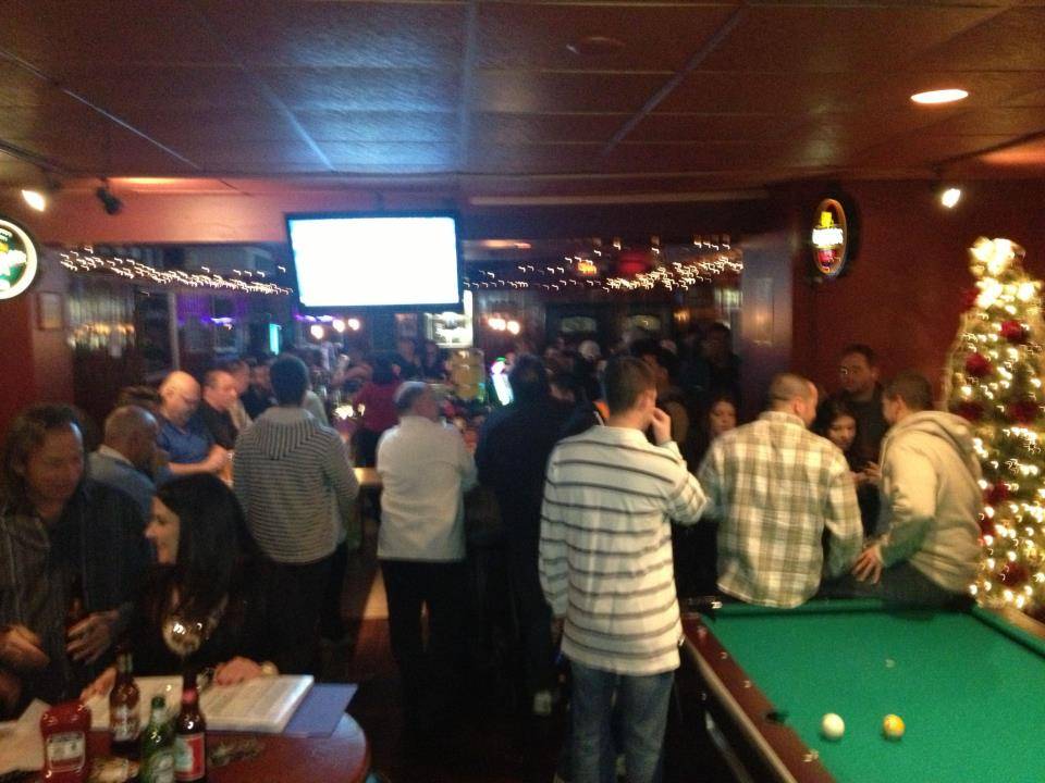 Pour House Pub & Grub | restaurant | 178 Main St, West Orange, NJ 07052, USA | 9737360100 OR +1 973-736-0100