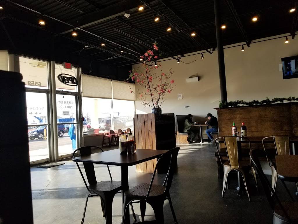 Pho Tuoi | restaurant | 6559 N Oak Trafficway, Gladstone, MO 64118, USA | 8165997941 OR +1 816-599-7941