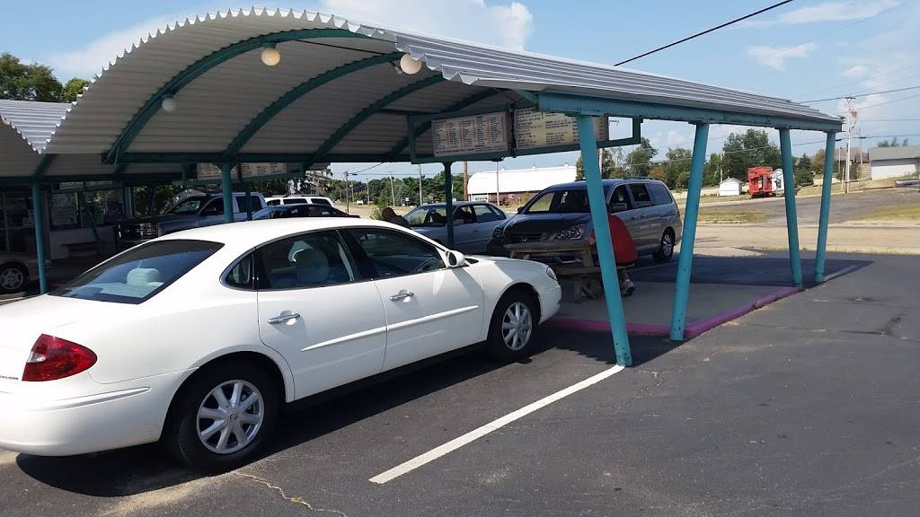 Lena Drive-Inn | restaurant | 304 N Freedom St, Lena, IL 61048, USA | 8153694317 OR +1 815-369-4317