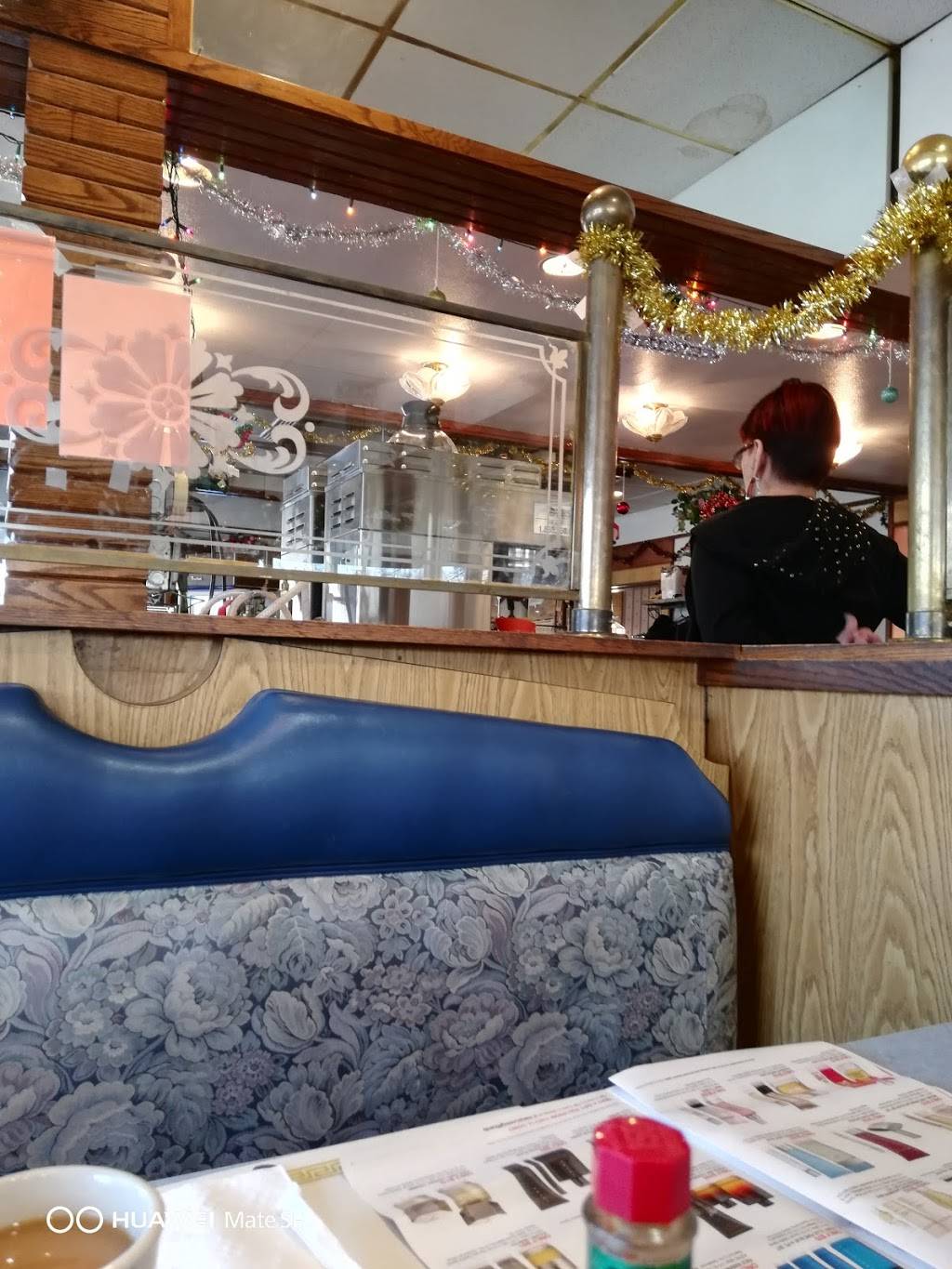 Bob & Annes Restaurant | restaurant | 1739 N Sheridan Rd, Waukegan, IL 60085, USA | 8476628770 OR +1 847-662-8770