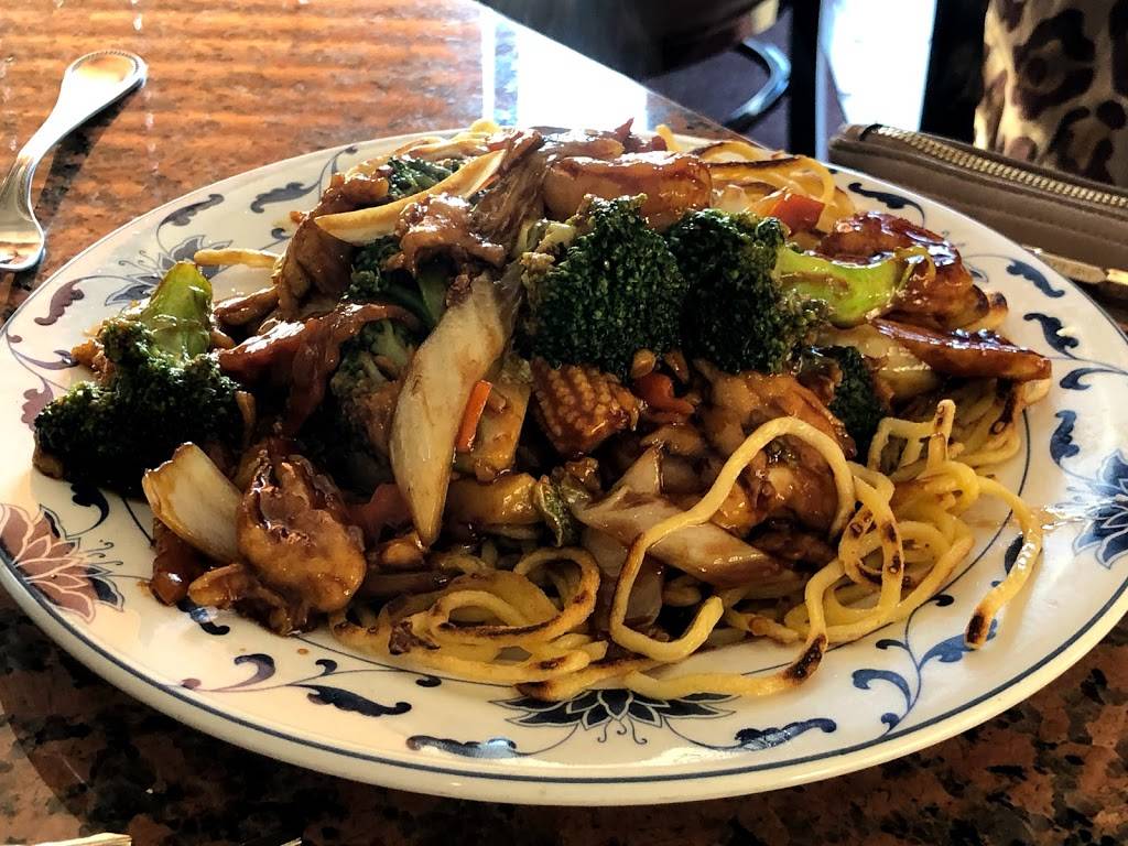 Dragon King | restaurant | 3333 S Orange Ave # 105, Orlando, FL 32806, USA | 4078882206 OR +1 407-888-2206