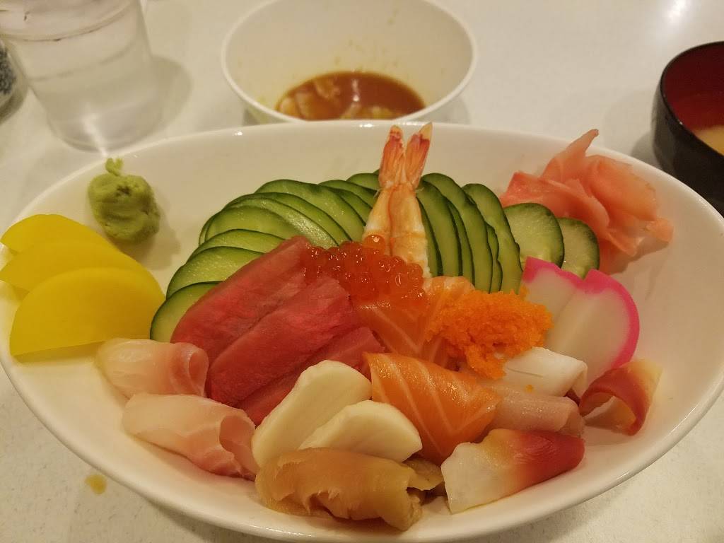 Mikado Sushi Restaurant | restaurant | 3971 28th St SE, Grand Rapids, MI 49512, USA | 6162857666 OR +1 616-285-7666