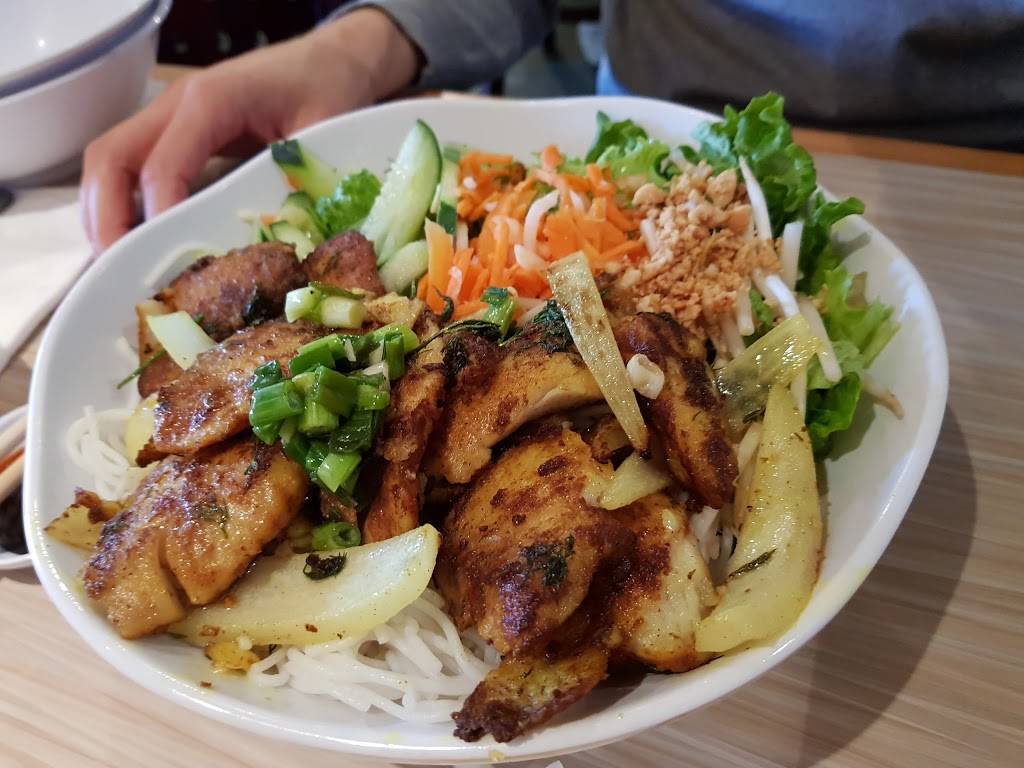 Mama Hongs Vietnamese Kitchen | restaurant | 11819 Wilshire Blvd #106B, Los Angeles, CA 90025, USA | 3103127881 OR +1 310-312-7881