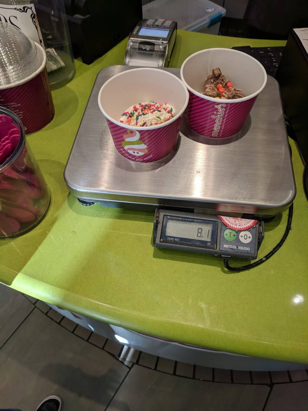 Menchies Frozen Yogurt | bakery | 973 E Stanley Blvd, Livermore, CA 94550, USA | 9254473300 OR +1 925-447-3300