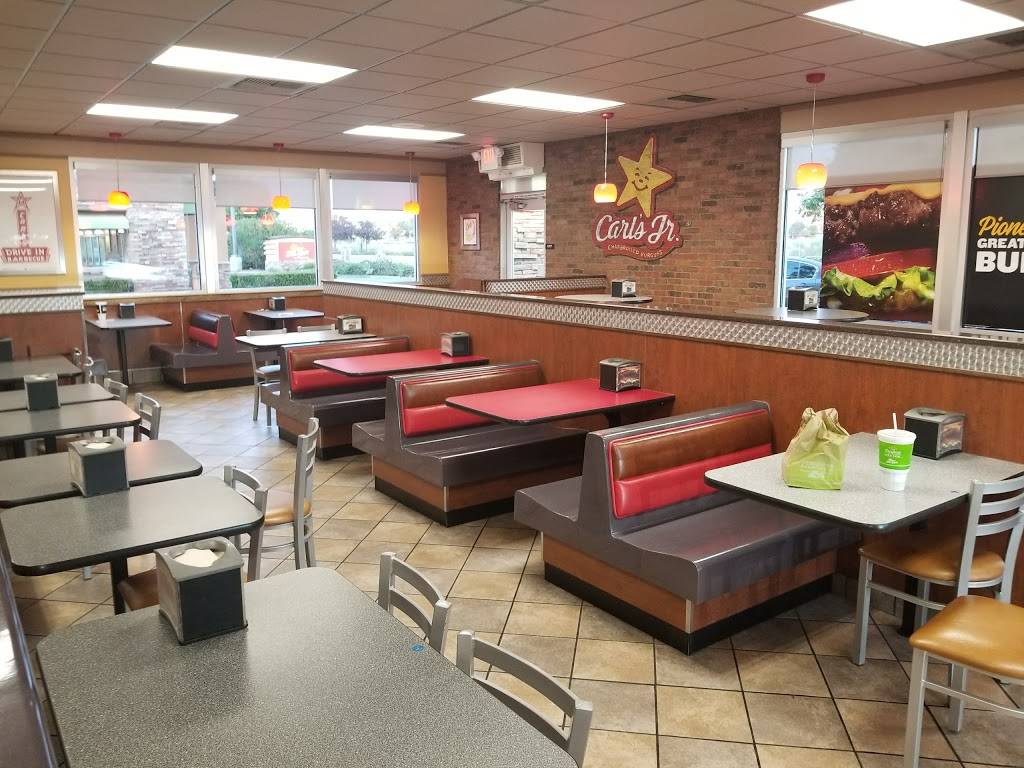 Carls Jr. | restaurant | 3150 Case Rd, Perris, CA 92570, USA | 9519282852 OR +1 951-928-2852