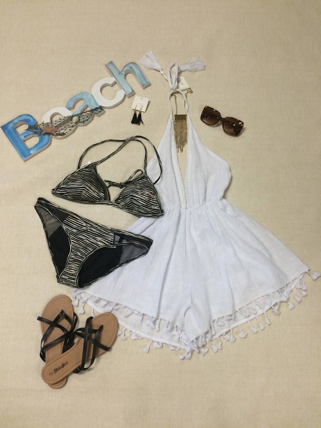 Hopes Chest Bras And Swim | restaurant | Canyon Hills Rd, Lake Elsinore, CA 92532, USA | 9516782727 OR +1 951-678-2727