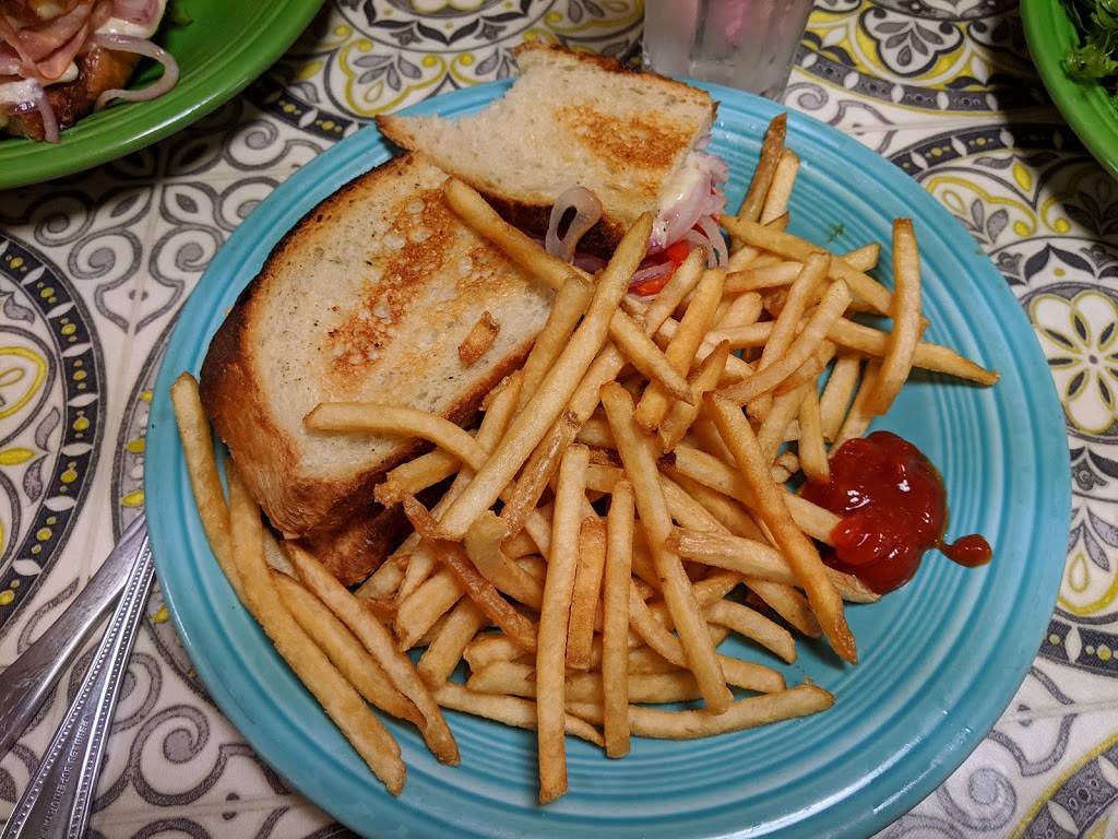 Sweet Basil | restaurant | 134 NW Broad St, Southern Pines, NC 28387, USA | 9106931487 OR +1 910-693-1487