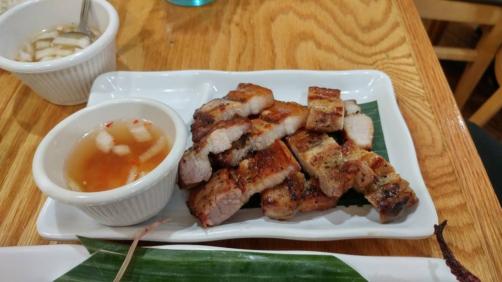 Rosarios Ihawan | restaurant | 40-09 69th St, Queens, NY 11373, USA | 7184583300 OR +1 718-458-3300