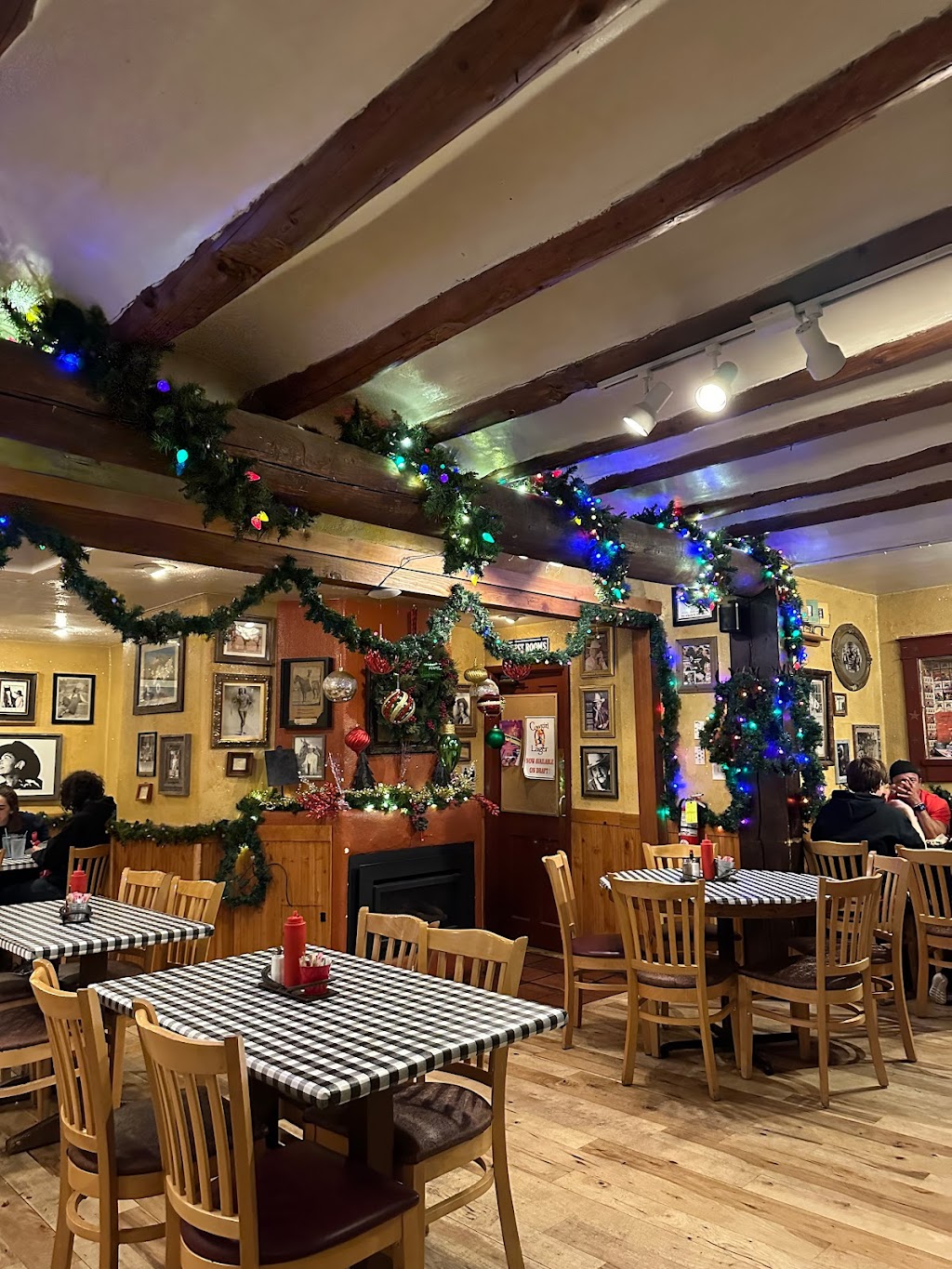 Cowgirl | restaurant | 319 S Guadalupe St, Santa Fe, NM 87501, USA | 5059822565 OR +1 505-982-2565