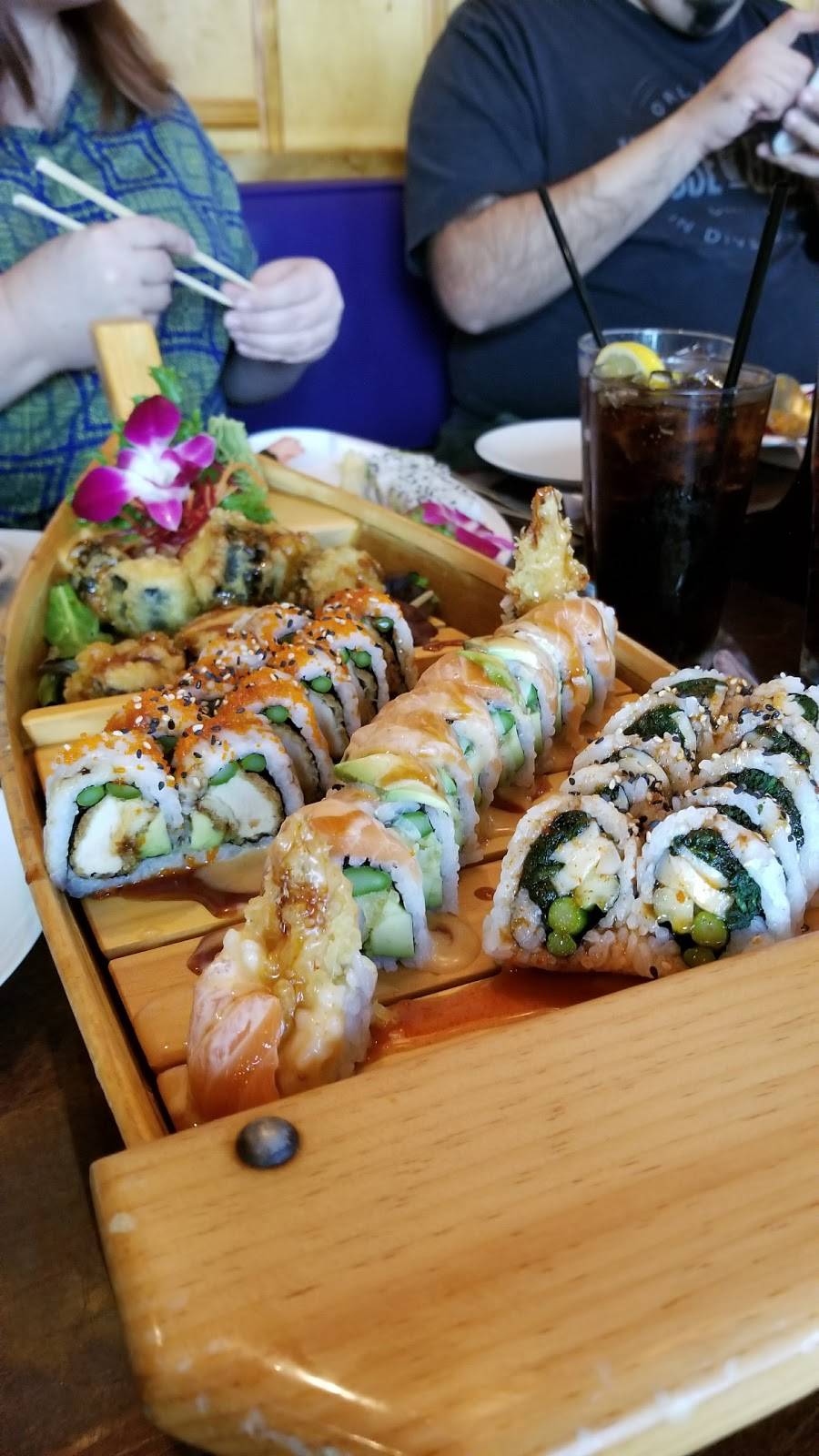 Sushi-Thai of Naples | restaurant | 869 103rd Ave N #10, Naples, FL 34108, USA | 2395927575 OR +1 239-592-7575