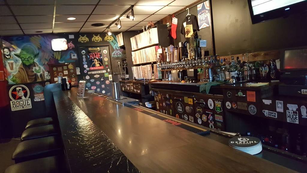 Beer Geeks | restaurant | 3201, 3030 45th St, Highland, IN 46322, USA | 2195139795 OR +1 219-513-9795