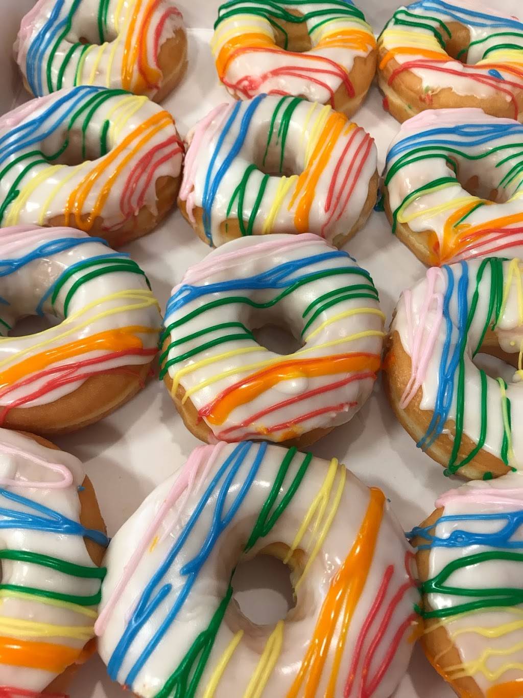 Dunkin | bakery | 5611 Six Mile Commercial Ct, Fort Myers, FL 33912, USA | 2392458568 OR +1 239-245-8568