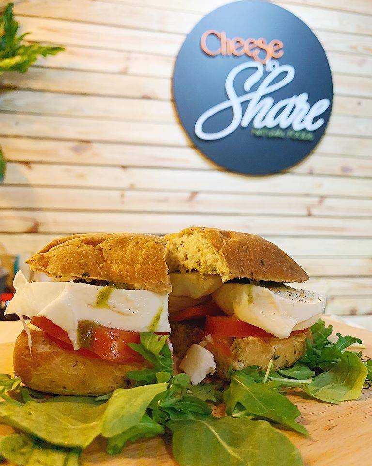 Cheese to Share natural foods | restaurant | 100 E 4th Ave, Mt Dora, FL 32757, USA | 4072763234 OR +1 407-276-3234